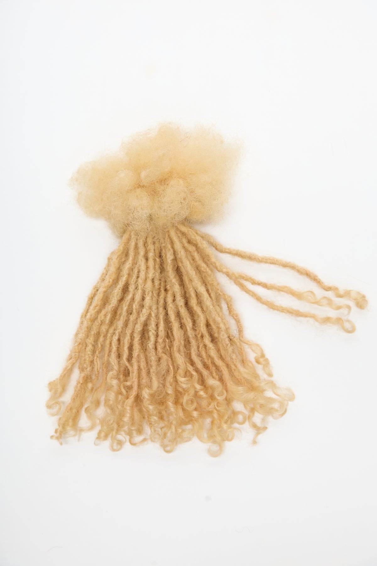 100 Anwi Curly Locs – #613 Color, 100% Human Hair